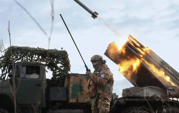 ВС России с тяжёлыми боями продвигаются вперёд в зоне СВО: свежие карты боевых действий на 07.02.2026