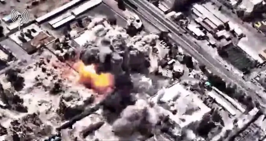 США и Израиль начали войну против Ирана и обезглавили его. К каким последствиям это приведет?