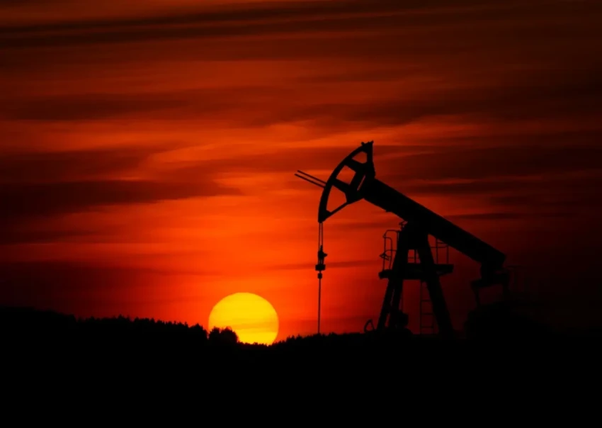 Цены растут, а глава МИД Венгрии приехал в Москву просить скидку на нефть и газ