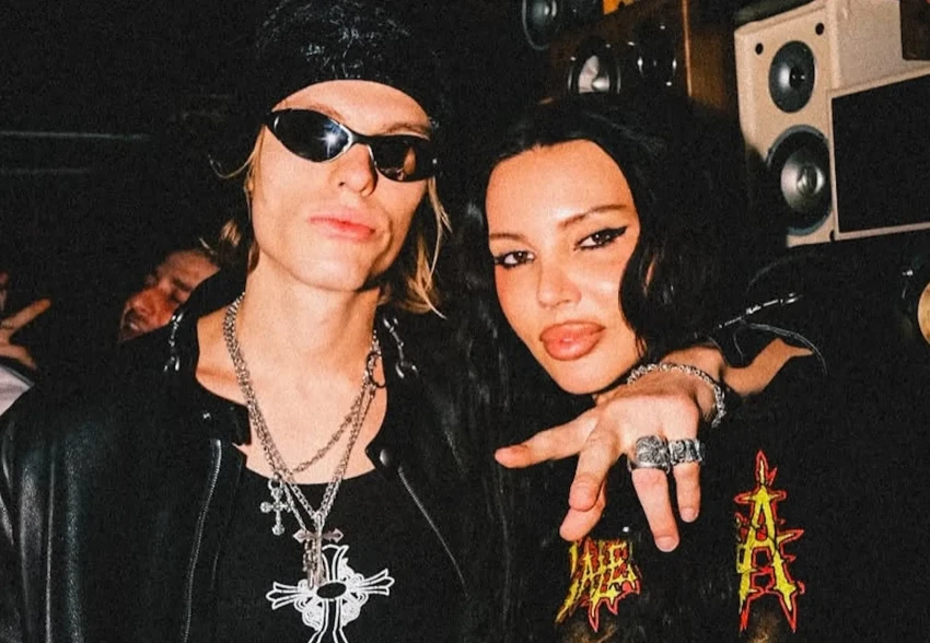 Бойфренд Елены Перминовой Тарас Романов отметил 30-летие в ночном клубе вместе с ней и Оксаной Самойловой