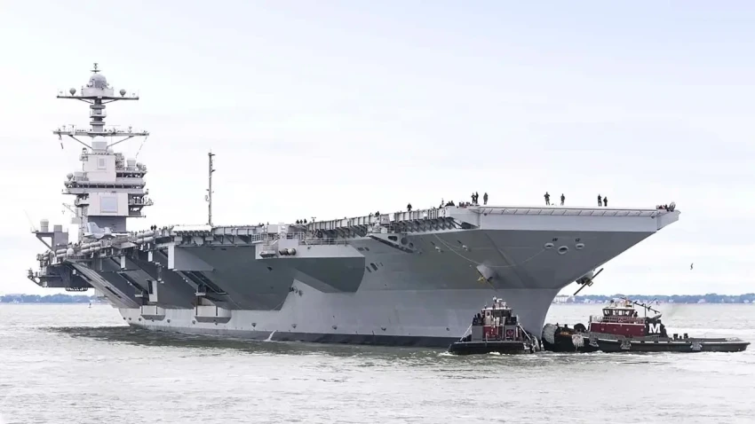 США отправляют USS Gerald R. Ford на Крит для расследования причин пожара