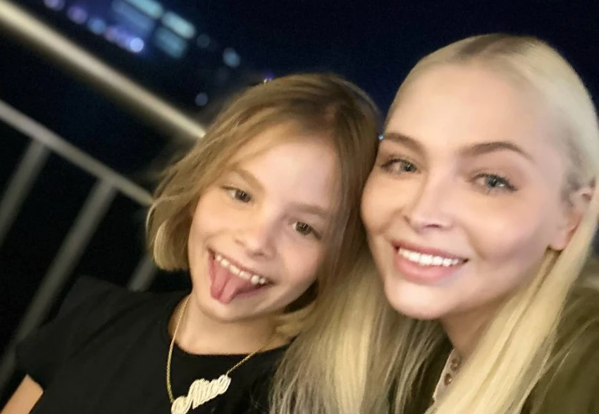 Алёна Шишкова рассказала, как её дочь от Тимати "строит папу"