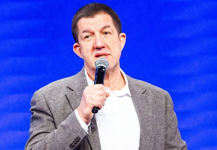 "Телеграм умирает прямо сейчас". Глава Ростелекома рассказал про будущее мессенджера в России