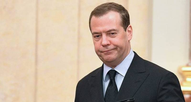 Победа достанется нам: что сказал Медведев о победе и переговорах с Киевом